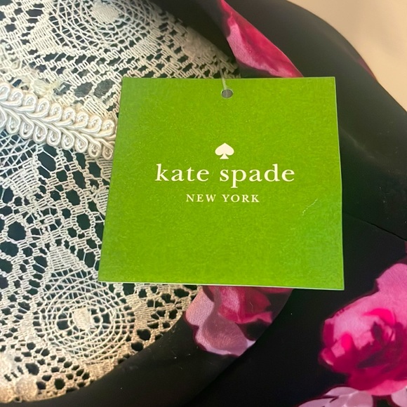 Kate Spade ♠️ Floral Dress Sz 14 New
Fits like a 10 or 12~ - Picture 6 of 7